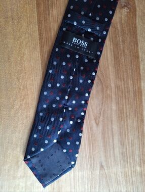 HUGO BOSS 100% Silk Skinny Tie - Made in Italy - Slim 2.5" Width